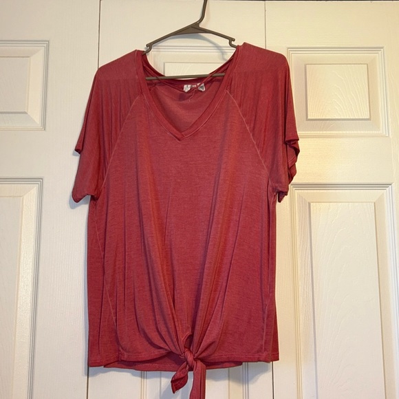 Cable & Gauge Tops - Knotted loose fitted t-shirt